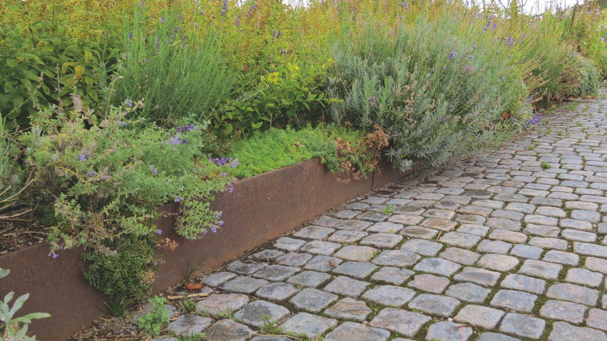 EcoLiner Wegbegrenzung aus Metall Gartenmetall®